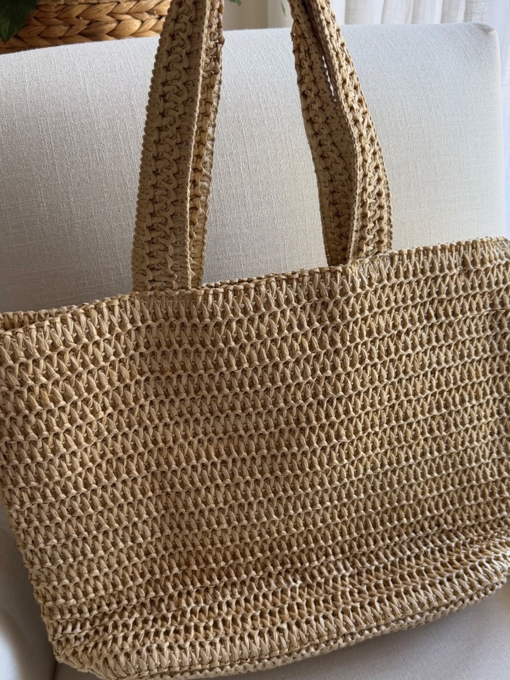 Like New! Classic Straw Shopper Bag